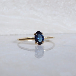 立方氧化鋯裝飾戒指 蒙大拿藍色 第6張的照片