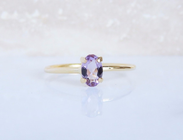【ライトアメジストリング・2月誕生石・オーバルカット・シルバー925】優雅なパープルが指先を彩る天然石リング　華奢リング 1枚目の画像