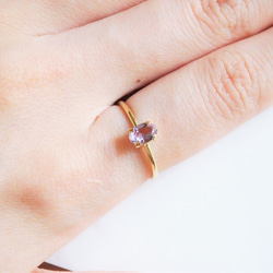 【ライトアメジストリング・2月誕生石・オーバルカット・シルバー925】優雅なパープルが指先を彩る天然石リング　華奢リング 4枚目の画像