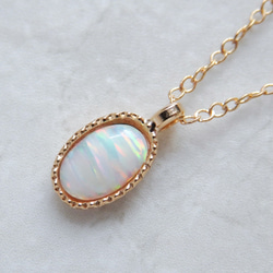 ホワイトオパールネックレス ミル留め風 アンティーク風 合成オパール