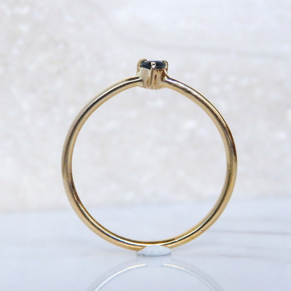 インディゴトルマリンリング・ラウンドカット・プレーンタイプ｜深みブルーグリーンが輝く華奢リング　10月誕生石　重ね付け 4枚目の画像