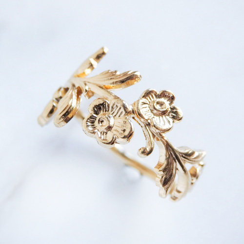 フラワーリング ゴールド/花モチーフ指輪 アンティーク風 大人可愛い