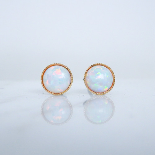 ちかな☺︎ 1点作品☆ 大粒原石ホワイトオパールピアス ホワイトオパールピアス 6mm K18コーティング チタンポスト・ニッケル