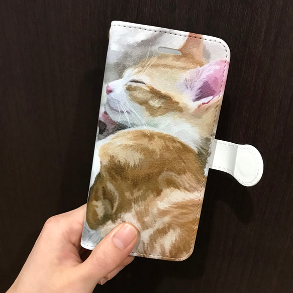 幸せそうな添い寝こねこ手帳型スマホケース 3枚目の画像