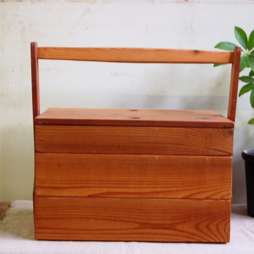 古小道具　物入れ　木箱　小さい長持ち 木のおかもちお道具箱 フリーボックス・小物入れ Ojn Handmade Hut