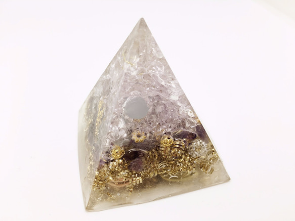 オルゴナイト　アメジスト×水晶　ピラミット型 3枚目の画像