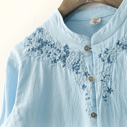 春 ブルー 刺繍 花 スタンド 長袖 シャツ 4枚目の画像