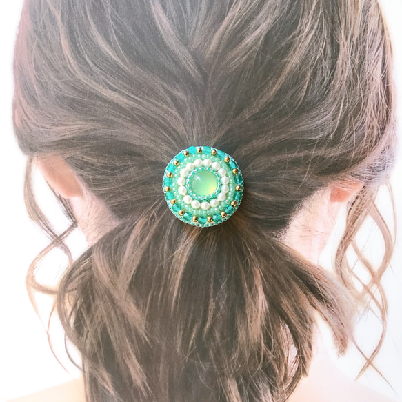 【ビーズ刺繍】大人可愛いサークルヘアゴム 緑 3枚目の画像