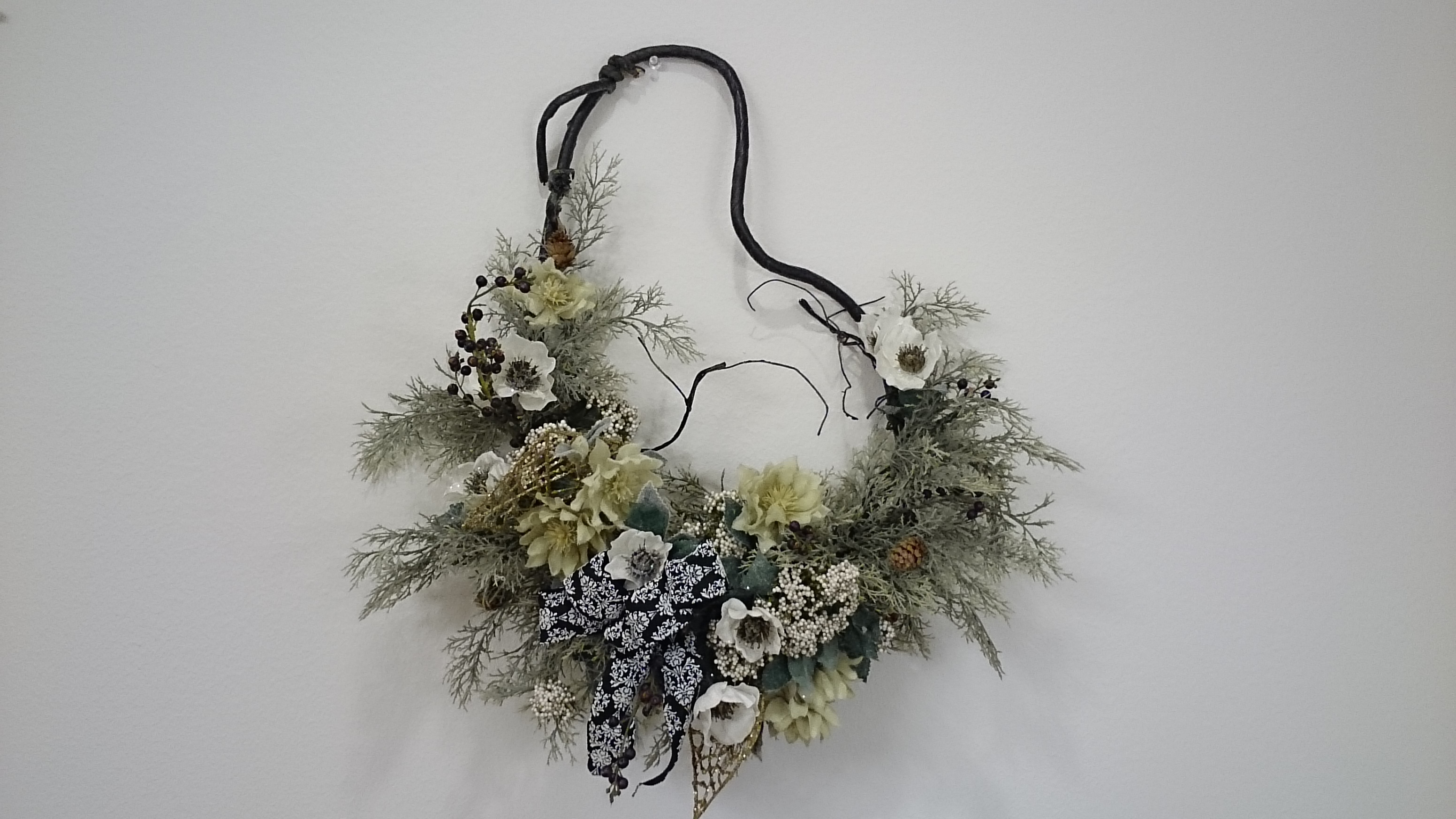 クリスマスローズのリース