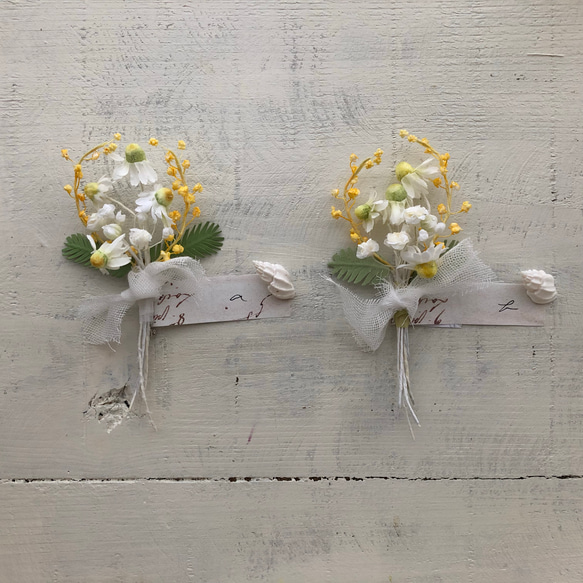 (送料込) 布花  ミモザ と カモミール のコサージュ 1枚目の画像