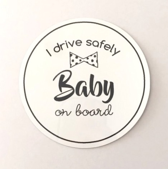 リボン❁︎Baby on board マグネットカーステッカー 1枚目の画像