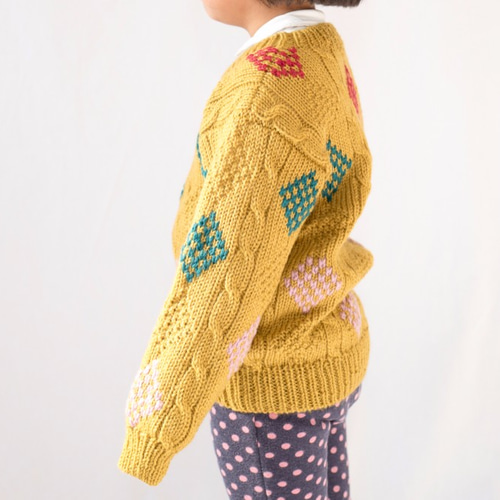 ダイヤ柄のセーター（刺繍入り） ニット・セーター そよかぜ商店