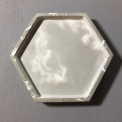 灰色大理石紋水泥六角形置物碟 第2張的照片