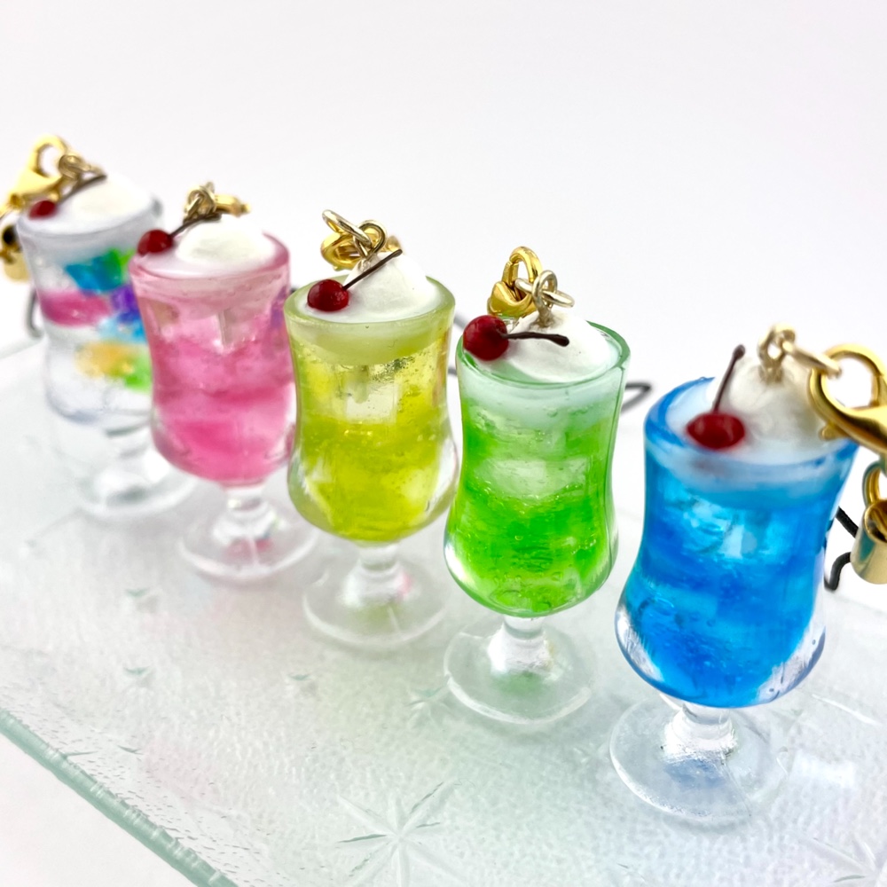 【即購入OK】ぶらぶらバニラ　ストラップ　クリームソーダ ぶらぶらバニラSTRAP!!～クリームソーダver～｜株式会社キタンクラブ