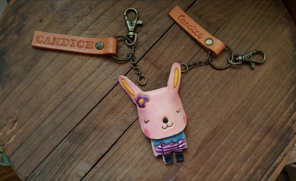 可愛小花兔兔純牛皮鑰匙款- 刻名字 第3張的照片