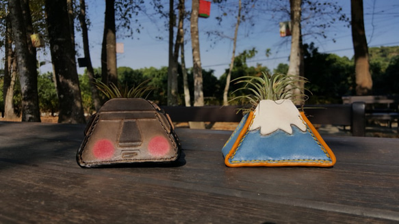 偉大富士山與害羞摩艾人像 療癒空氣鳳梨盒 純牛皮 零錢/存錢筒 置物盒 第1張的照片