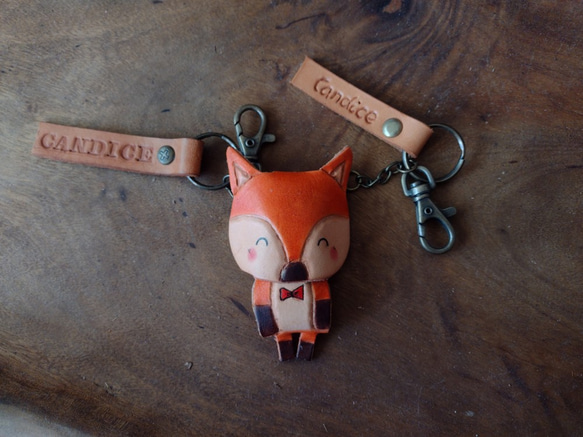 可愛笑瞇瞇小狐狸 純牛皮鑰匙款- 刻名字 第1張的照片