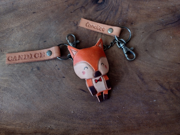 可愛笑瞇瞇小狐狸 純牛皮鑰匙款- 刻名字 第2張的照片