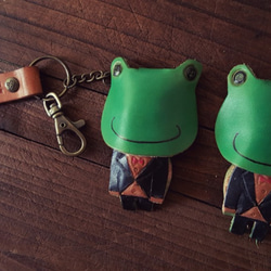 可愛魔術師小綠蛙純牛皮鑰匙圈- 可刻字(生日、情人送禮) 第2張的照片