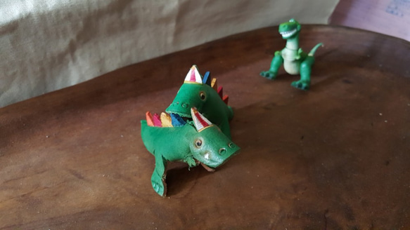 感情好的可愛暴龍恐龍純牛皮鑰匙款- 刻名字 第2張的照片