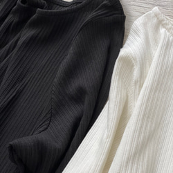 2色セット 二の腕隠しのリブニットTシャツ　五分袖（白/黒） 2枚組 16枚目の画像