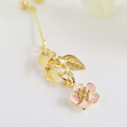 【セットでお得】忘れな草のお花の小さくてかわいいゴールド色のネックレスとピアス/イヤリング(wsn-03) 4枚目の画像