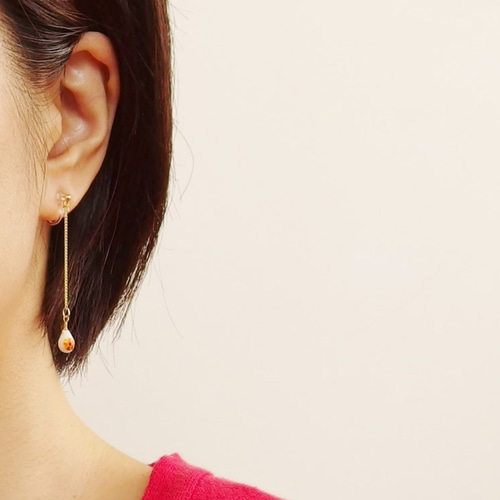 ﾋﾟｱｽ/ｲﾔﾘﾝｸﾞ/手描きガラスビーズ 水平線 海のゆらゆらしずく