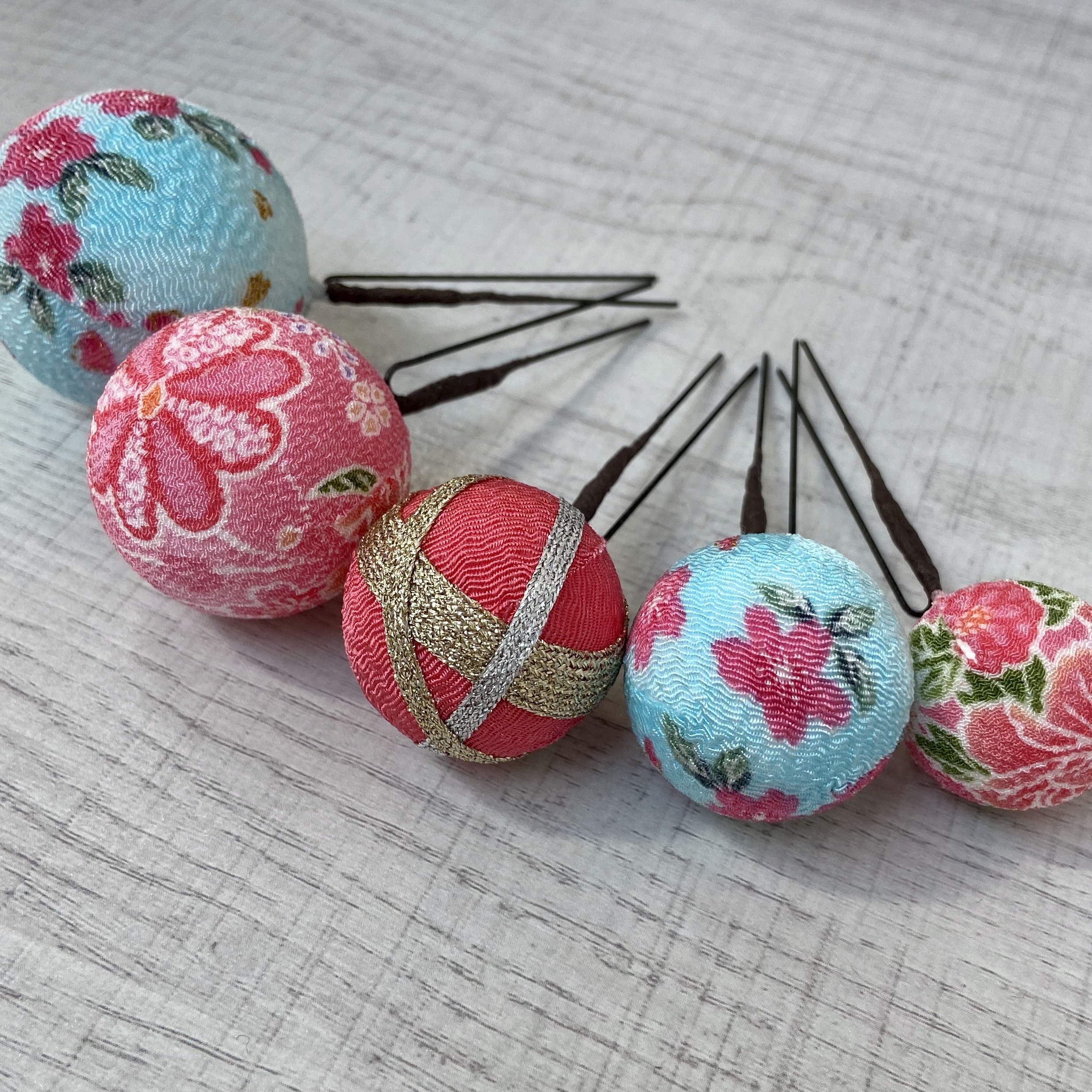 玉かんざし 成人式 結婚式 七五三髪飾り 桃色と薄藍色 *桜 *水色