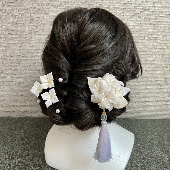 つまみ細工　紫陽花のヘアクリップ+小花Uピン  white   *七五三 *成人式 *ウェディング *花嫁 *浴衣 *白 4枚目の画像