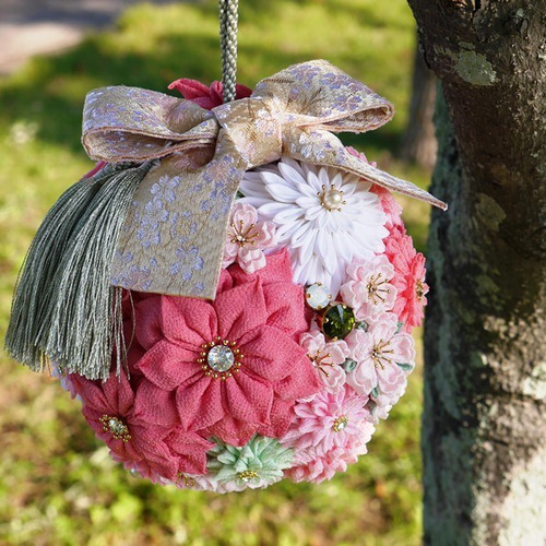 煌めく和装ボールブーケ オーダーメイド《送料無料＆スタンド付き  