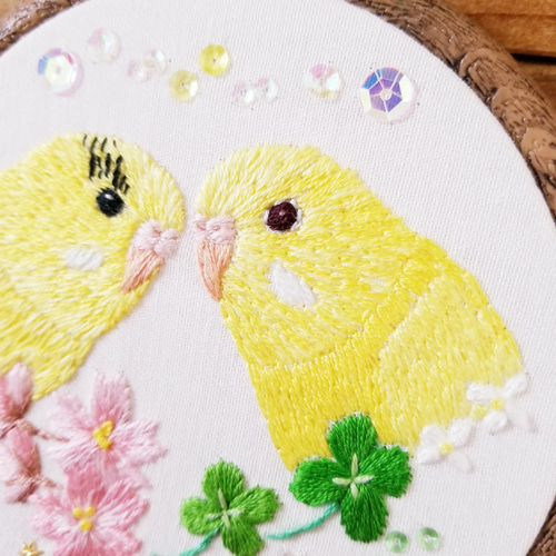 n*u様 ハンドメイド刺繍フレーム　金魚とアメショ さん 🎐ゆらめく金魚と納涼フェア🐠 【ソライロ刺繍】さんのご紹介