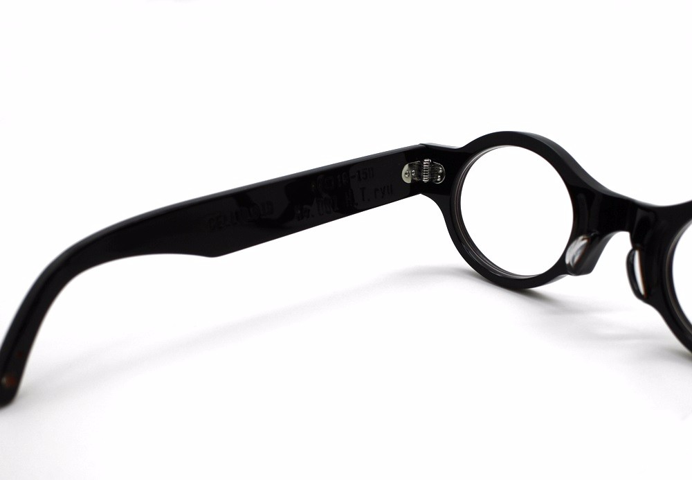 楕円とスリットの黒ぶちセルロイドメガネ018-KK