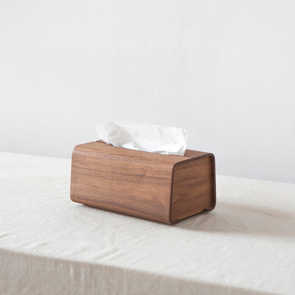 Tetrad 手工木製面紙盒L∣黑胡桃/白橡木 第4張的照片