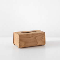 Tetrad 手工木製面紙盒L∣黑胡桃/白橡木 第5張的照片