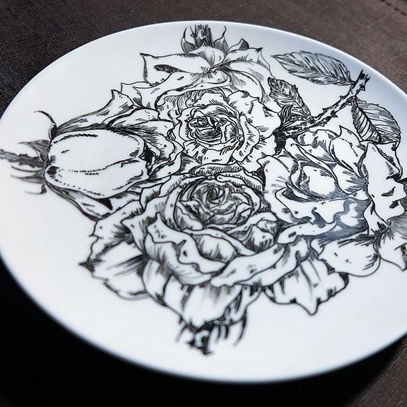 療癒陶瓷手繪盤 - 純粹玫瑰情(18cm) 第2張的照片