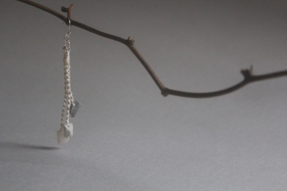 [連動織機]糸（単品） - 天然石ラフカット手磨き石文字マクラメソフトストーンイヤリング 6枚目の画像
