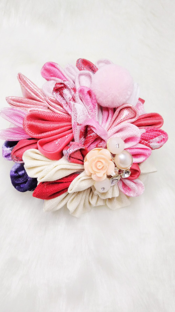 【花樁屋∥粉紅甜心 C】つまみ細工髮飾 毛球 玫瑰 珍珠 少女粉 交換禮物 第1張的照片