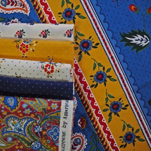 パネル生地　ラモちゃん モラ刺繍のファブリックパネルが2種類入荷しました。 モラとは