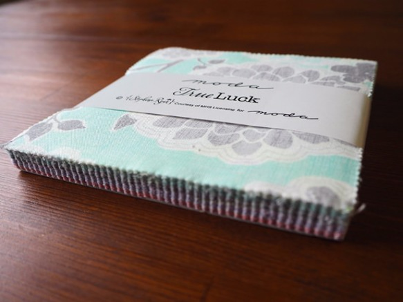 True Luck : Charm Pack / Moda Fabrics 2枚目の画像