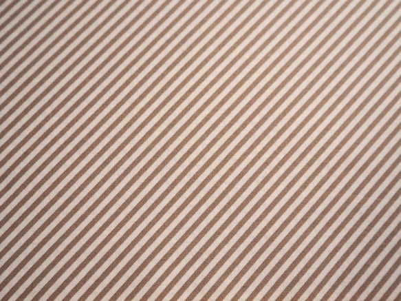 USAコットン トープカラーのストライプ生地 / bias stripe / TAUPE 1枚目の画像