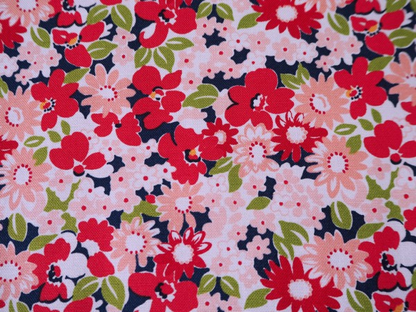 modafabrics 花柄プリント生地  FLOWER GARDEN / NAVY / THE GOOD LIFE 1枚目の画像