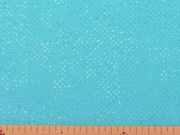 modafabrics レトロで明るい空色カラーのシーチングプリント生地 SPOTTED / SEAFOAM 2枚目の画像