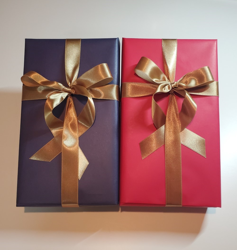 E103M【クリスマスギフト】ブラックがおしゃれ。立体感のあるリブ編みマフラー/ピュアメリノウール100％【送料無料】