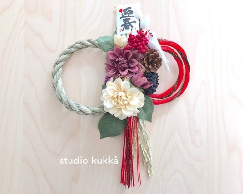 しめ縄リース　ピンクダリア　椿　水引 送料無料＊ ダリアと白い小鳥のしめ縄リース お正月 飾り 水引 赤 黒