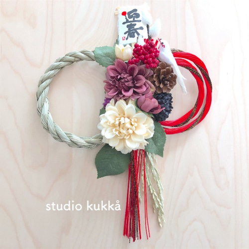 送料無料＊ ダリアと白い小鳥のしめ縄リース お正月 飾り 水引 赤 黒