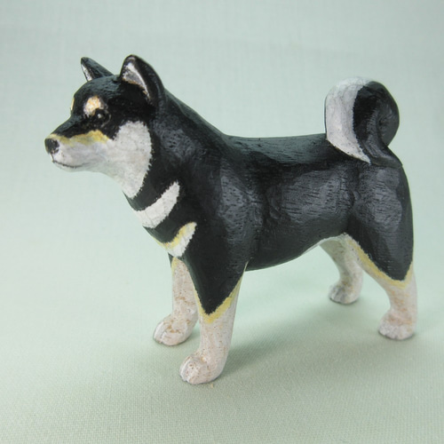 木彫りの黒柴犬 その他置物 村山木彫工房 通販 12934272｜Creema