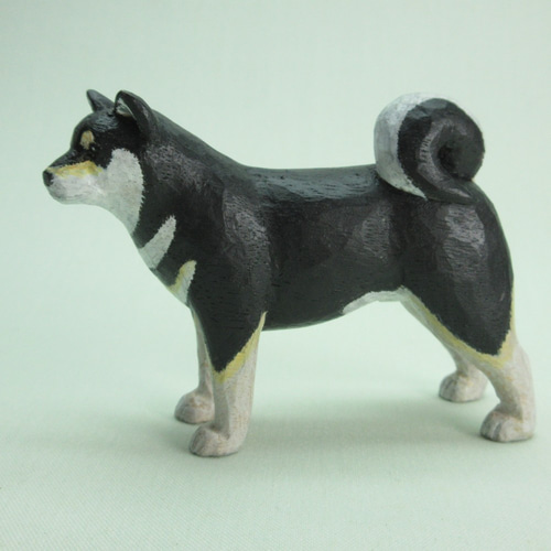木彫りの柴犬(黒) 木彫りの黒柴犬 その他置物 村山木彫工房 通販 12934272｜Creema