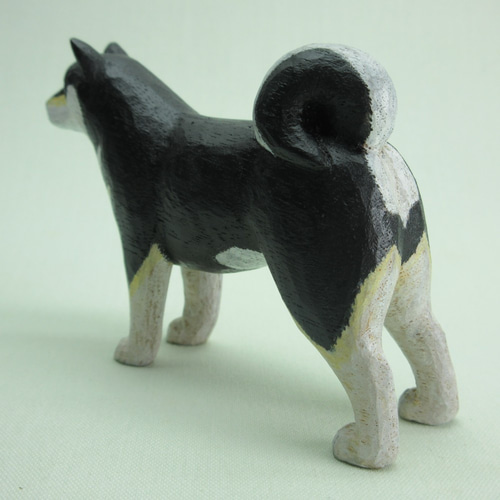木彫りの柴犬(黒) 木彫りの黒柴犬 その他置物 村山木彫工房 通販 12934272｜Creema