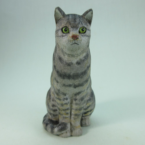 木彫りのキジトラ猫 しっぽ巻きすわり その他置物 村山木彫工房 通販