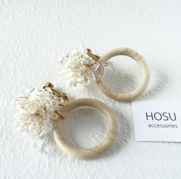 floret earring ホワイト×ウッド 3枚目の画像